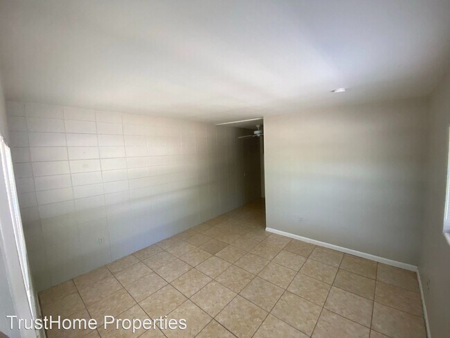 Building Photo - 2 br, 1 bath House - 3013 E Central Boulevard