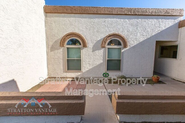 Building Photo - 1930 S Westwood