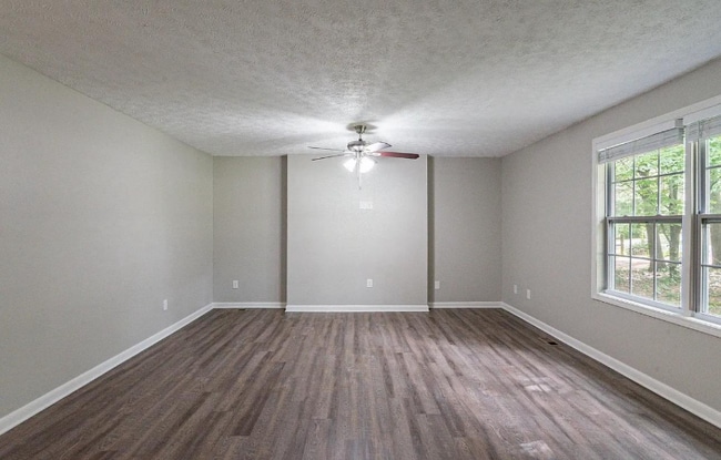 Building Photo - 104 Evanmeade Dr