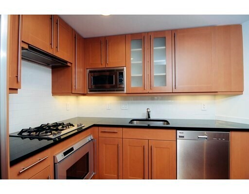 Building Photo - 505 Tremont St