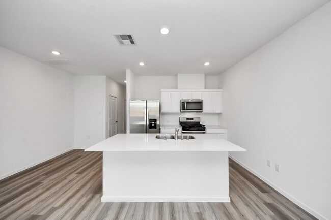 Building Photo - 943 Moon Drop Ln