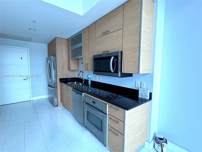 Foto del edificio - 60 SW 13th St