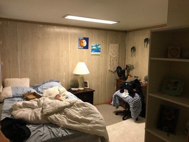 Foto del edificio - 211 W Hamilton Ave