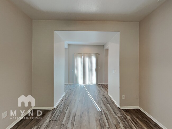 Foto del edificio - 2507 N 148th Dr