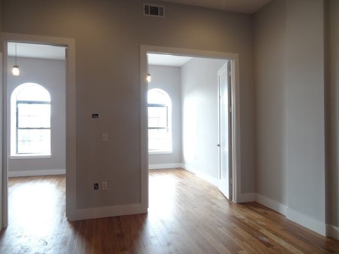 Building Photo - 35 Rogers Ave