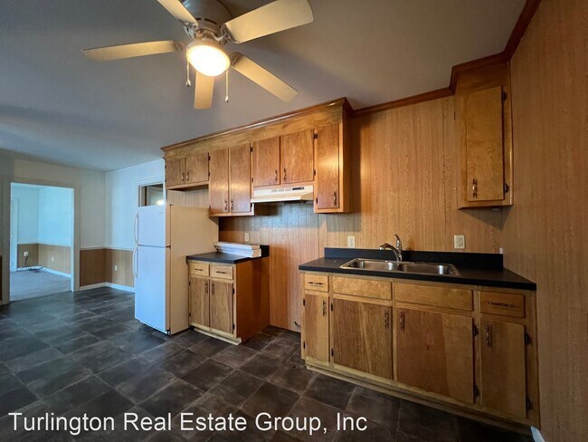 Building Photo - 3 br, 1 bath House - 705 North Ellis Ave,