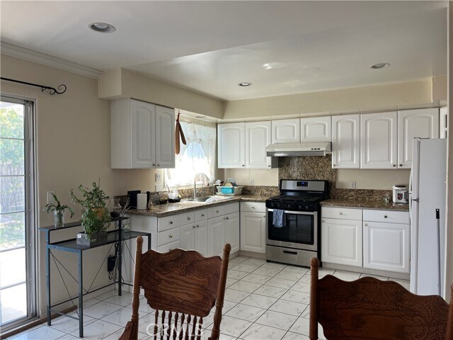 Building Photo - 3520 S Gauntlet Dr