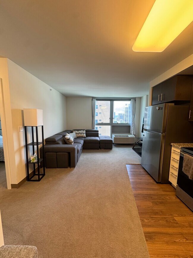 Foto del edificio - Partially Furnished 1 bed, 1 bath with 1 reserved covered parking @ Ke Kilohana