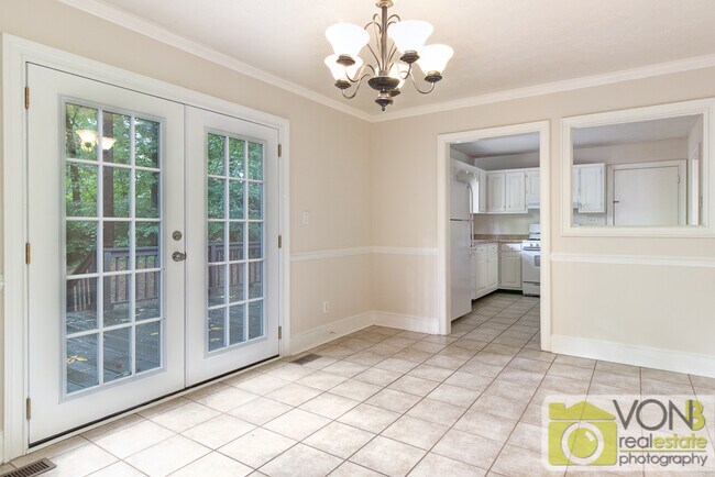 Building Photo - 2754 Tiffany Dr SW