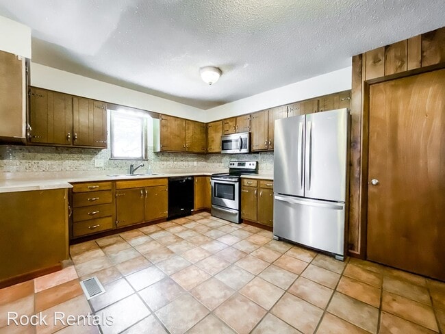 Building Photo - 3 br, 2 bath House - 10171 Golden Arrow Dr