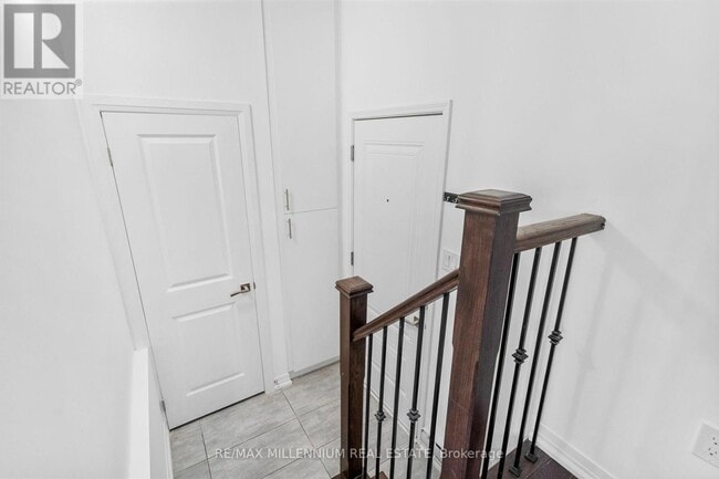 Building Photo - 62 Preston Meadow Ave