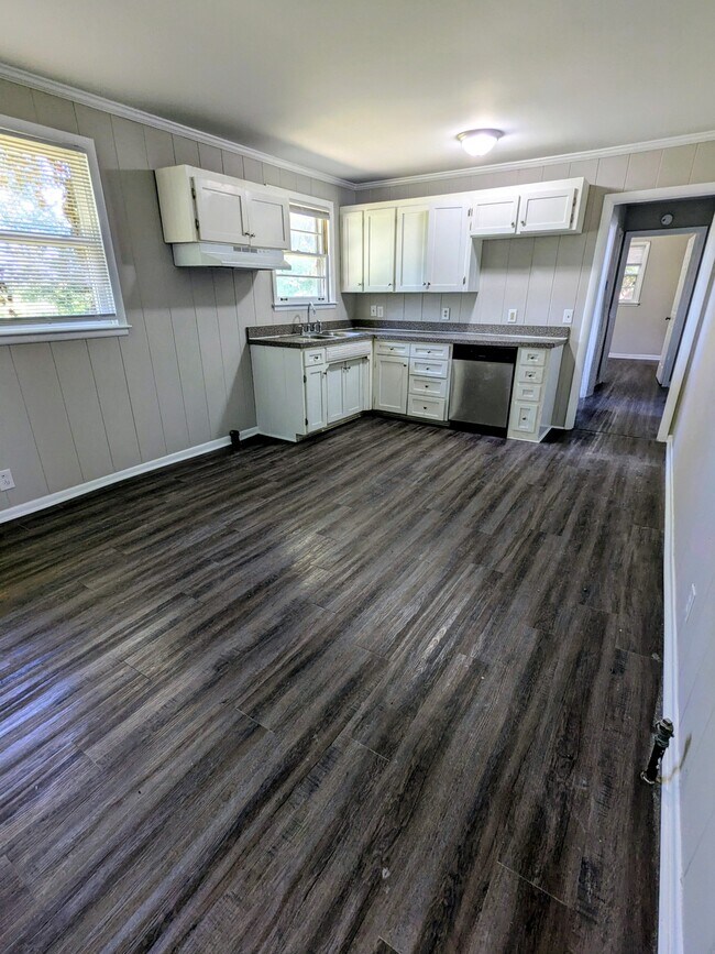 Photo - 1714 Southwind Dr House