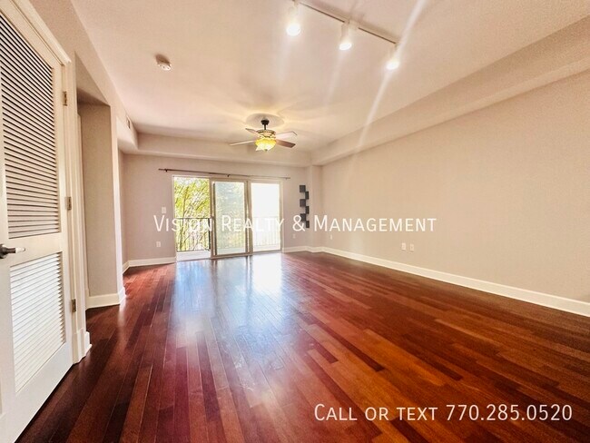 Foto del edificio - One BR Condo in One River Place Sandy Spri...