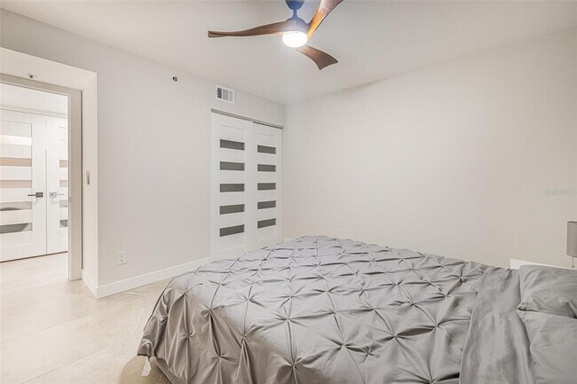 Building Photo - 16320 Kelly Cove Dr