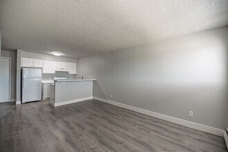 Building Photo - 3604 E Uintah St