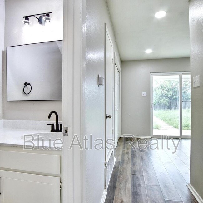 Foto del edificio - 2302 Indigo Ln