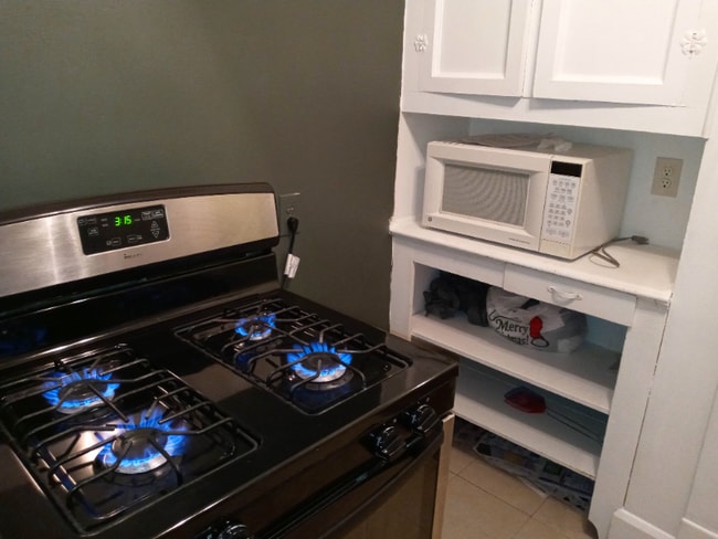 Building Photo - 1210 Erie St