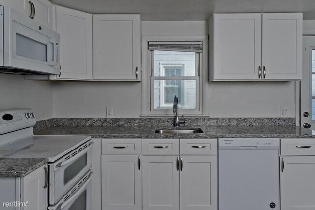 Foto del edificio - 3 br, 1 bath House - 1423 Worcester St