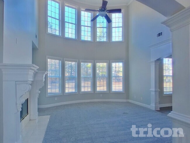 Foto del edificio - 3620 Little Spring Dr