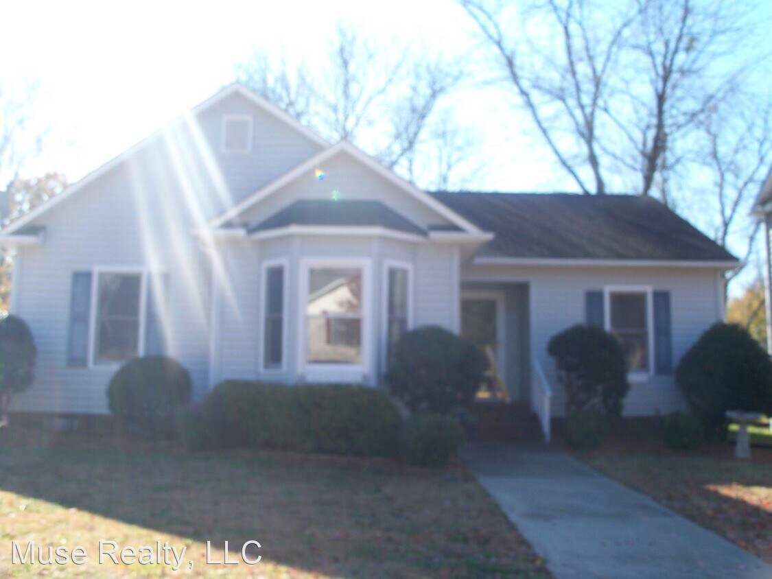 Primary Photo - 3 br, 2 bath House - 2125 Summers Glen