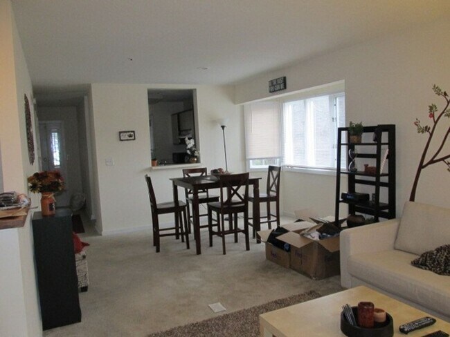 Foto del edificio - Chapel Hill - Mill Creek 2BR/2BA Townhouse AVAILABLE