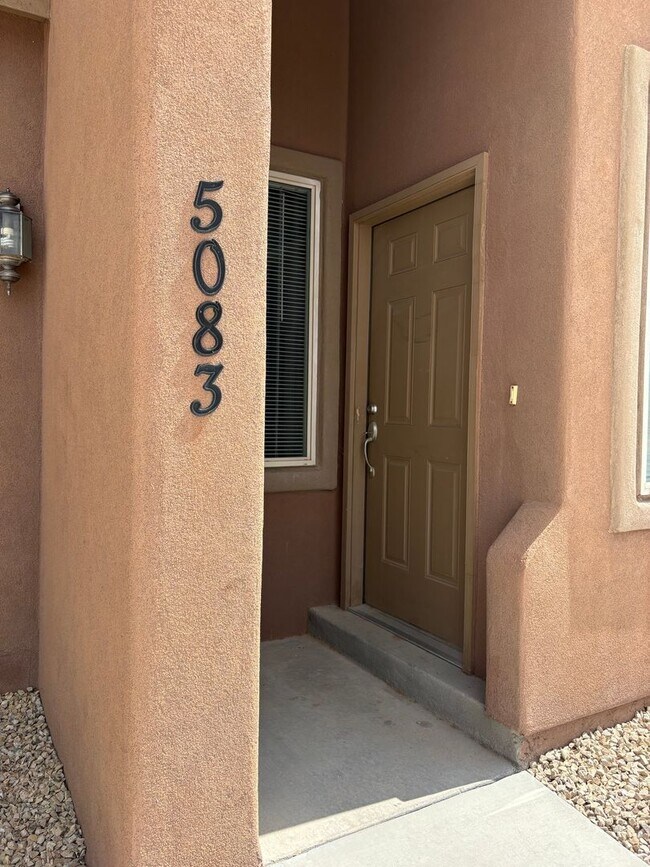 Foto del edificio - Charming 3 bedroom/2 bathroom Home located in Las Cruces !