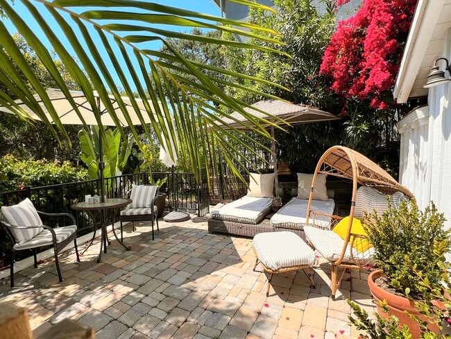 Patio use exclusively for Guesthouse  tenant - 13552 Rand Dr