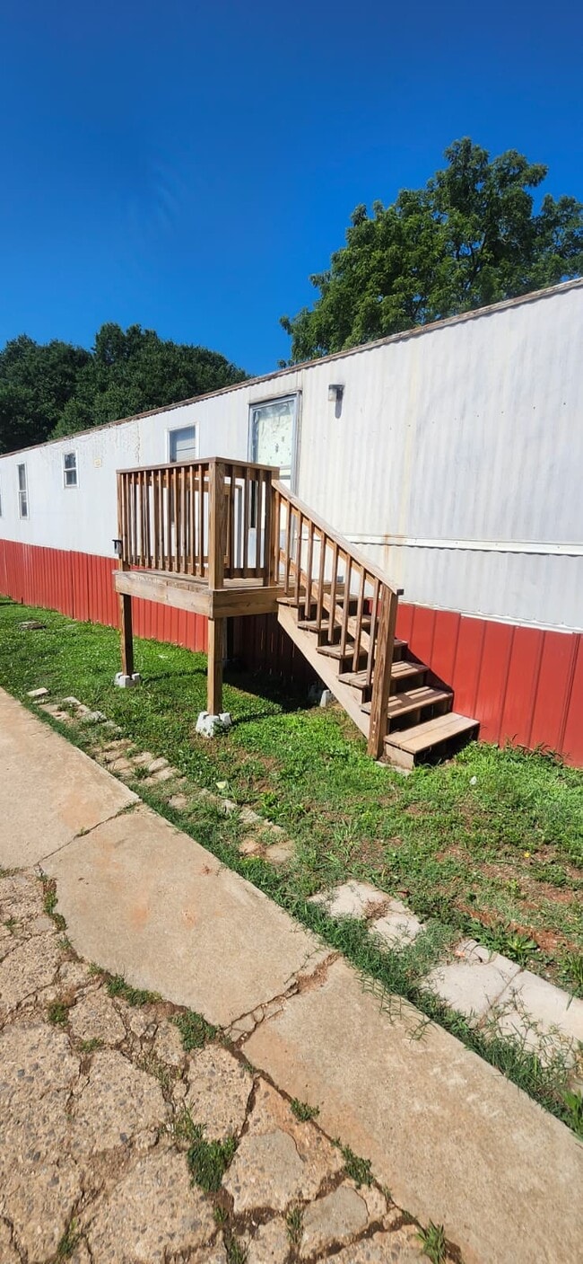 Building Photo - 8364 Cedar St
