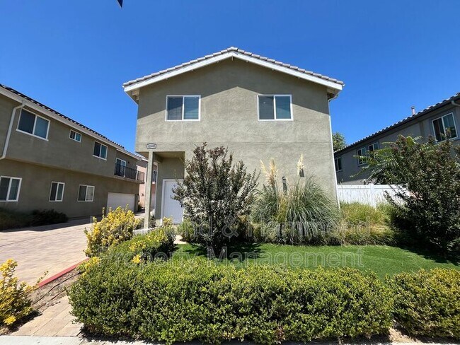 Building Photo - 12680 Bradley Ave