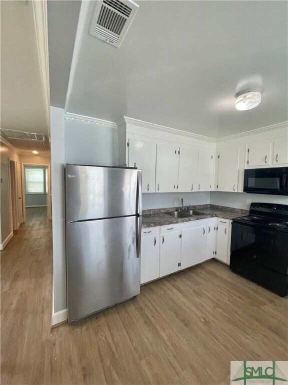 Building Photo - 610 Cranman Dr