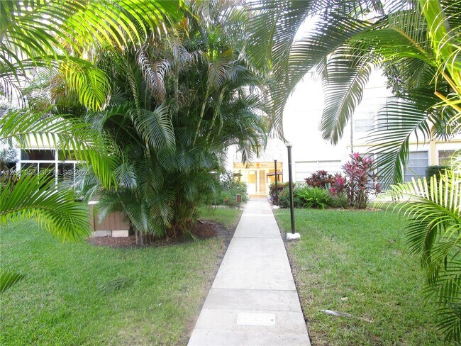 Foto del edificio - 5111 W Oakland Park Blvd