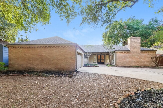 Foto del edificio - 4515 Sylvan Glen Dr