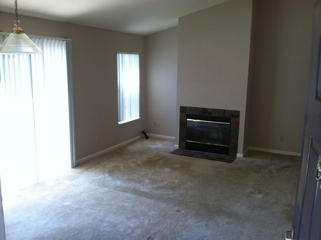 Foto del edificio - 210 Reflections Dr