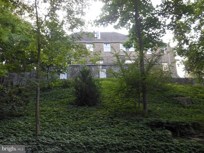Building Photo - 245 Cheswold Ln