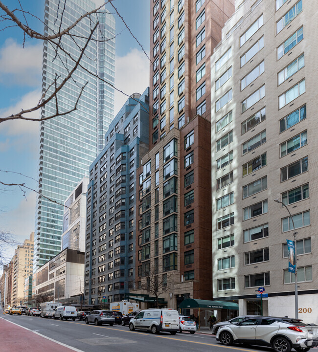 Building Photo - Sutton 57