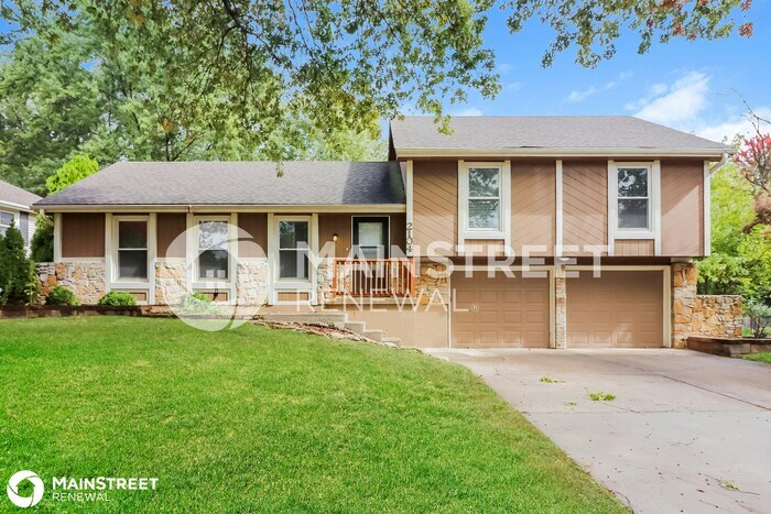 Foto principal - 2104 NW 9th St, Blue Springs, MO 64015