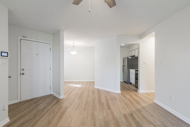Foto del edificio - 2539 Stockbridge Dr