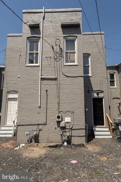 Building Photo - 204 S Pennsylvania Ave