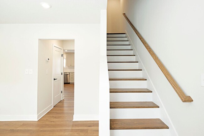 Foto del edificio - Newly Renovated Townhome in the Heart of Belmont