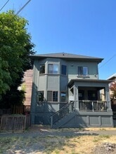 Building Photo - 1710 E Columbia St