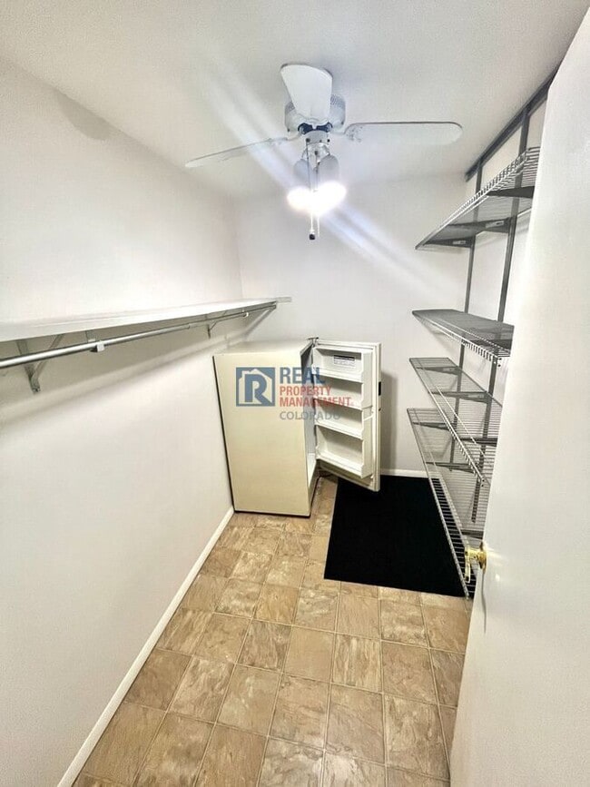 Foto del edificio - 3022 S Wheeling Way