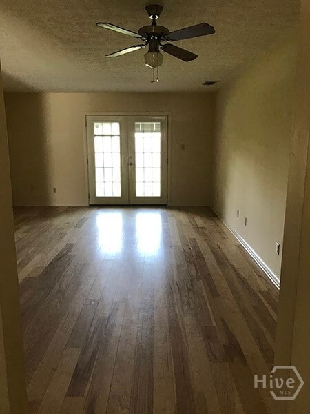 Foto del edificio - 282 Greenwich Dr