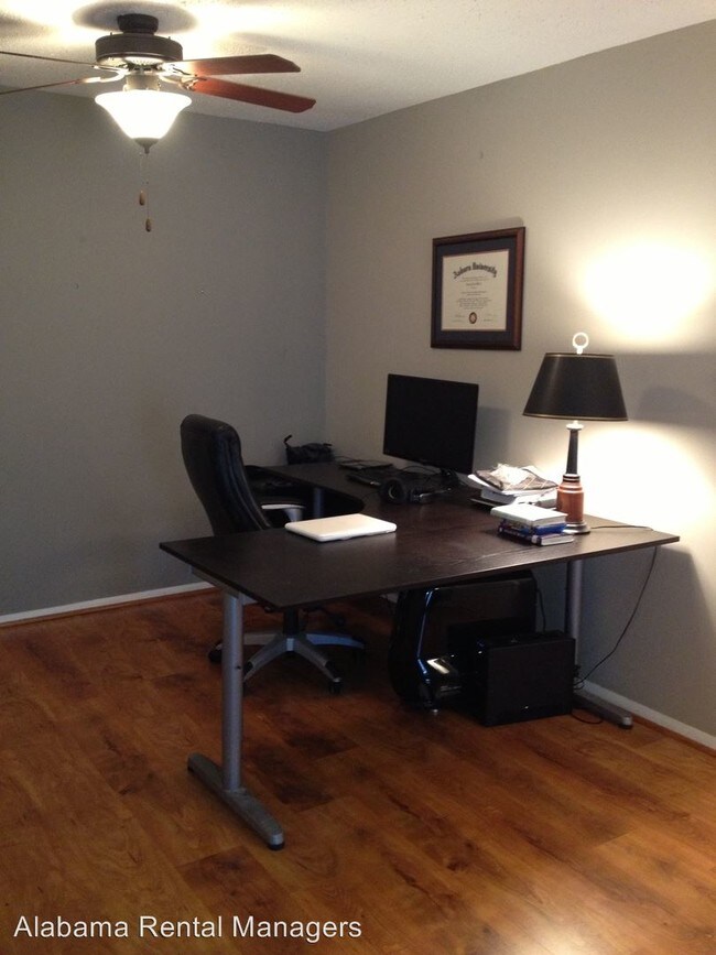 Foto del edificio - 1 br, 1 bath House - 301 Woodland Village