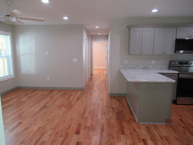 Foto del edificio - Brand-New 2-Bedroom, 2-Bath Home for Rent in Maiden!