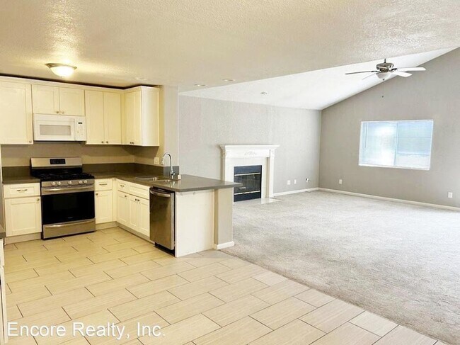 Foto del edificio - 4 Bedroom 2 Bathroom House