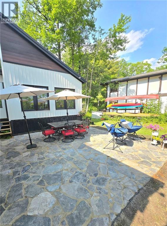 Photo du bâtiment - 51 Lakeview Rd