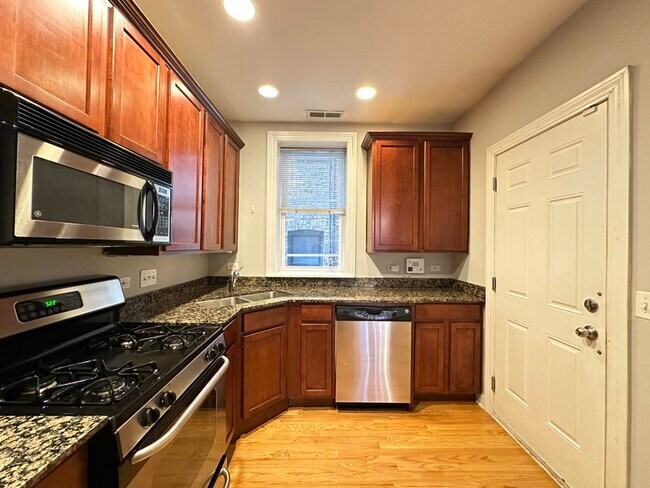 Foto del edificio - 3212 N Clifton Ave