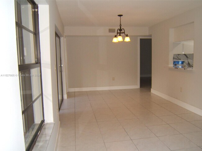 Building Photo - 9022 SW 123rd Ct
