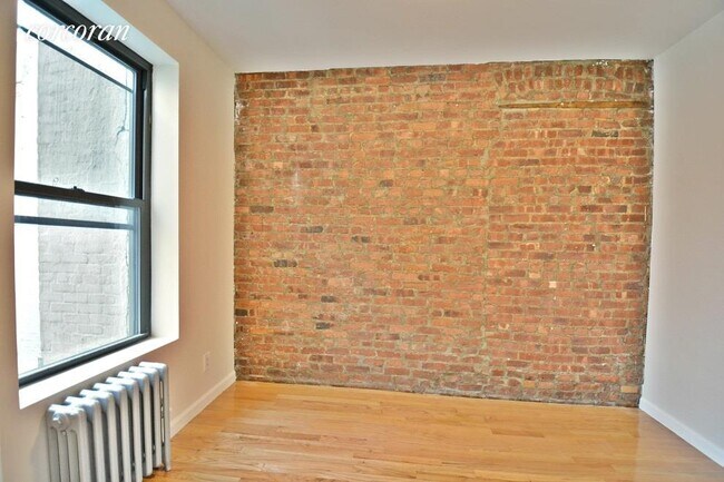 Building Photo - 243 13th St