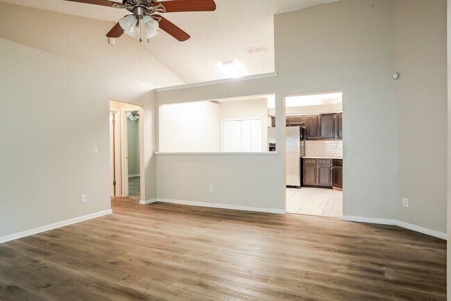 Building Photo - 1841 Quebec Ct